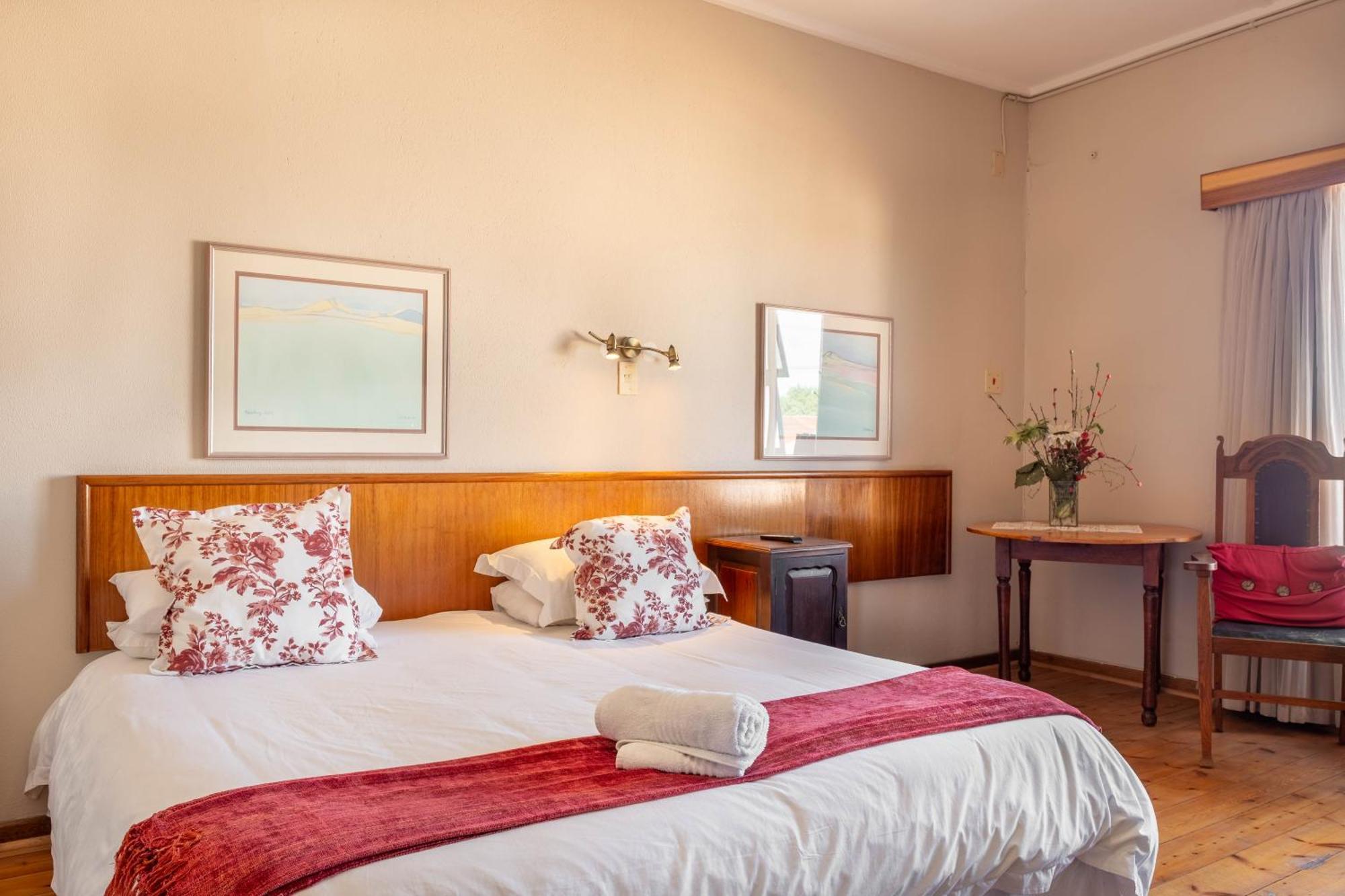 Karoo Country Inn Middelburg  Eksteriør billede