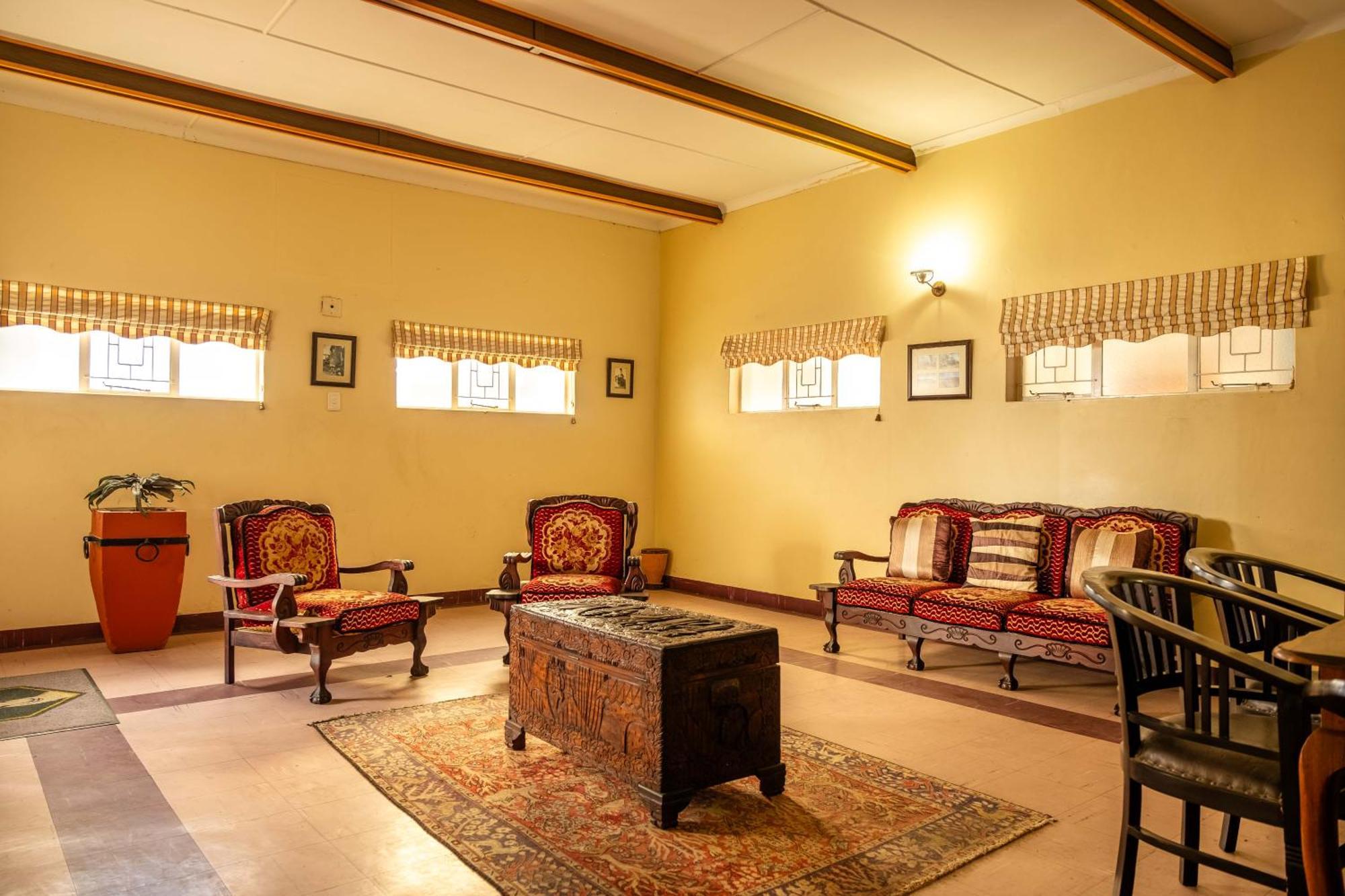 Karoo Country Inn Middelburg  Eksteriør billede