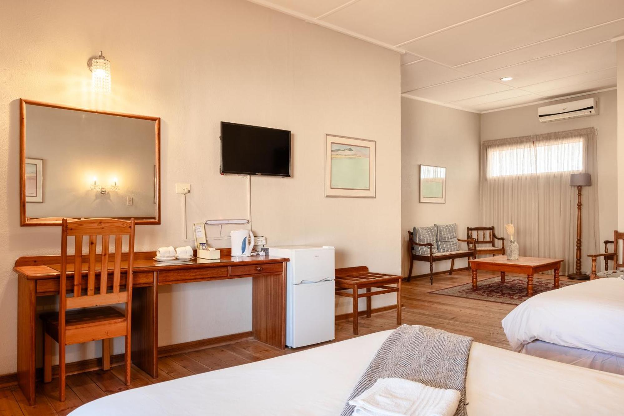 Karoo Country Inn Middelburg  Eksteriør billede